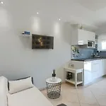 Palm View Ii ロヴィニ